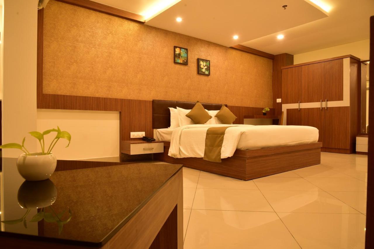 White Suite Hotel Calecute Exterior foto